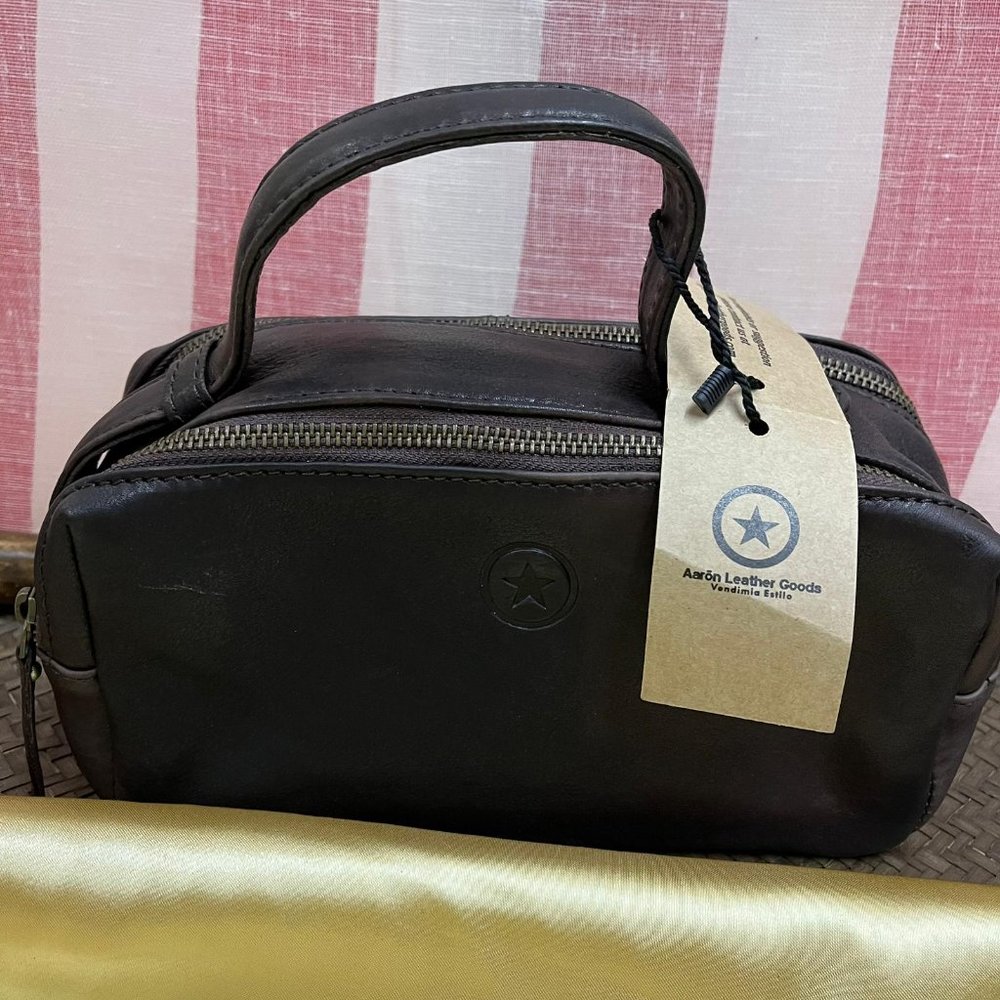 NWT Aaron Leather Goods 1pc bag